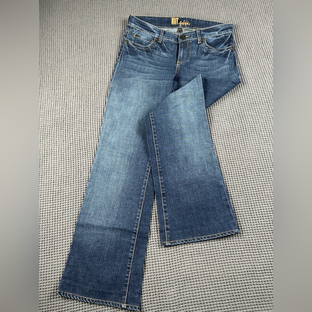 Kut from the Kloth size 8 bootcut jeans dark blue denim